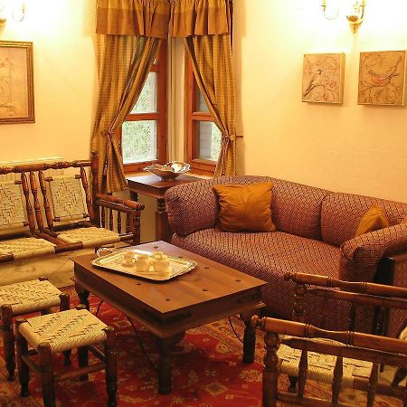 Castle Cottage Bed & Breakfast بيلوغرادتشيك المظهر الخارجي الصورة