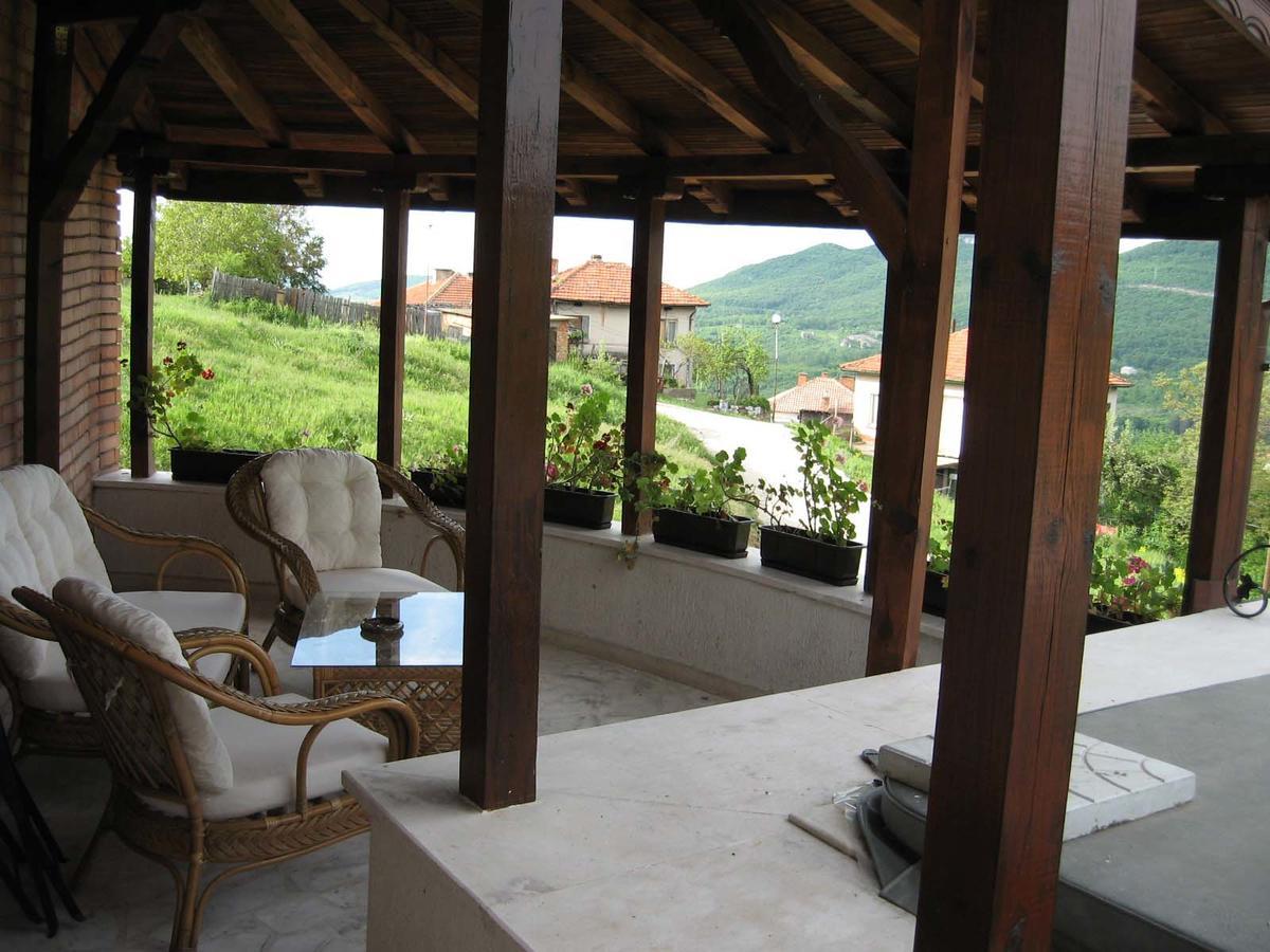 Castle Cottage Bed & Breakfast بيلوغرادتشيك المظهر الخارجي الصورة
